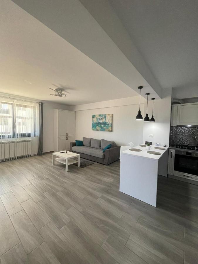 Năvodari Ls Lake Apartment Mamaia Nord מראה חיצוני תמונה